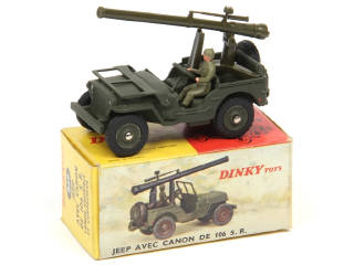 Lot 479 - DINKY TOYS (FRANCE) (1)