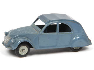 Lot 469 - DINKY TOYS (FRANCE) (1)