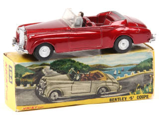 Lot 211 - NICKYTOYS (INDE) (1)