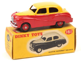Lot 259 - DINKY TOYS (GB) (1)