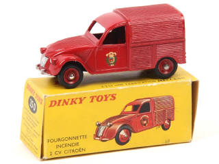 Lot 446 - DINKY TOYS (FRANCE) (1)