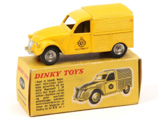 Lot 447 - DINKY TOYS (FRANCE) (1)