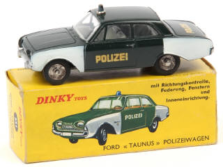 Lot 442 - DINKY TOYS (FRANCE) (1)