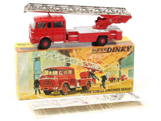 Lot 512 - DINKY TOYS (FRANCE) (1)