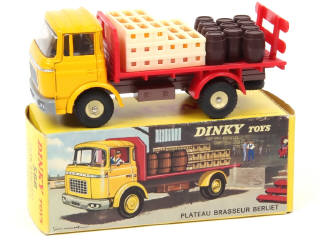 Lot 525 - DINKY TOYS (FRANCE) (1)