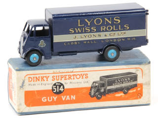Lot 325 - DINKY TOYS (GB) (1)