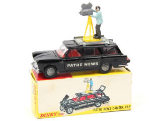 Lot 275 - DINKY TOYS (GB) (1)