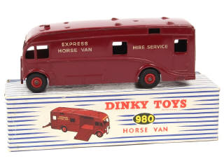 Lot 348 - DINKY TOYS (GB) (1)