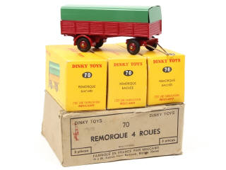 Lot 482 - DINKY TOYS (FRANCE) (4)