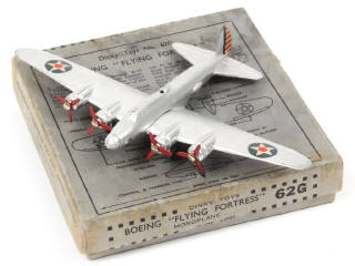 Lot 363 - DINKY TOYS (GB) (1)