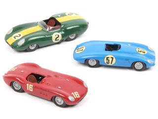 Lot 424 - DIVERS (3)