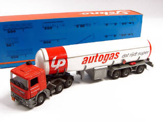 Lot 334 - TEKNO (HOLLAND) (1)