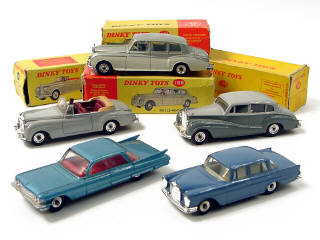Lot 267 - DINKY TOYS GB (5)