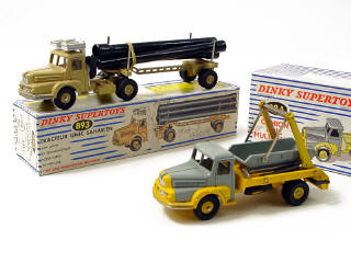 Lot 248 - DINKY TOYS FRANCE (2)