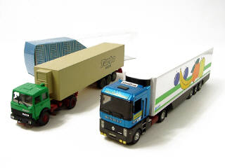 Lot 365 - OLD CARS & LBS (2)