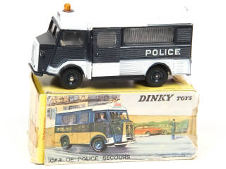 Lot 432 - DINKY TOYS (FRANCE) (1)