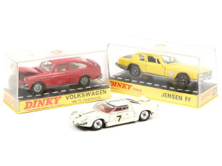 Lot 390 - DINKY TOYS (GB) (3)