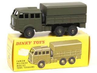Lot 439 - DINKY TOYS (FRANCE) (1)