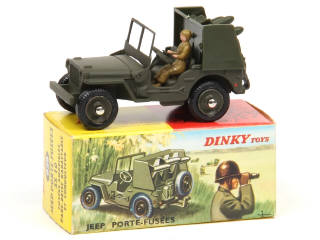 Lot 445 - DINKY TOYS (FRANCE) (1)