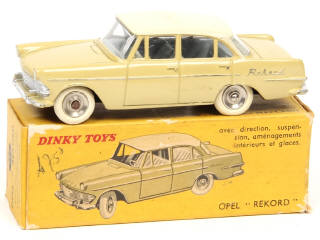 Lot 429 - DINKY TOYS (FRANCE) (1)