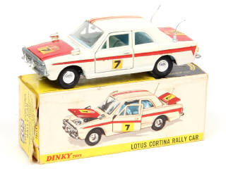 Lot 383 - DINKY TOYS (GB) (1)