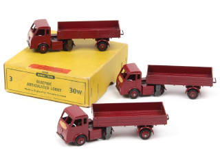 Lot 526 - DINKY TOYS (GB) (1)