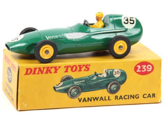 Lot 500 - DINKY TOYS (GB) (1)