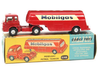 Lot 423 - CORGI TOYS (GB) (1)