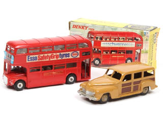 Lot 244 - DINKY TOYS (GB) (2)