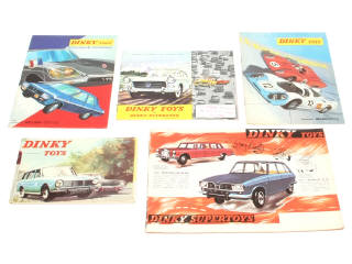 Lot 270 - DINKY TOYS (FRANCE) (5)