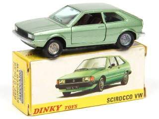 Lot 333 - DINKY TOYS (FRANCE) (1)