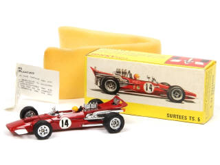 Lot 343 - DINKY TOYS (FRANCE) (1)