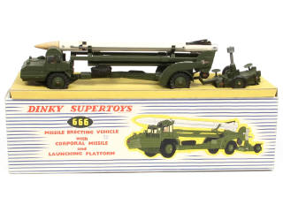 Lot 390 - DINKY TOYS (GB) (1)