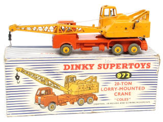 Lot 373 - DINKY TOYS (GB) (1)