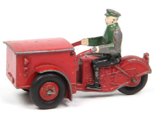 Lot 306 - DINKY TOYS (FRANCE) (1)