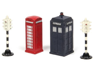 Lot 234 - DINKY TOYS (GB) (4)