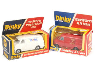 Lot 252 - DINKY TOYS (GB) (2)