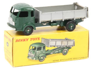 Lot 588 - DINKY TOYS (FRANCE) (1)