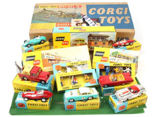 Lot 349 - CORGI TOYS (GB) (1)