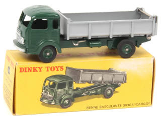 Lot 587 - DINKY TOYS (FRANCE) (1)