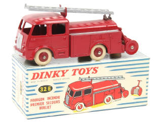 Lot 616 - DINKY TOYS (FRANCE) (1)