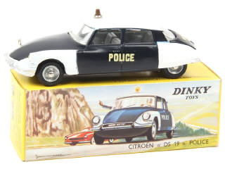 Lot 509 - DINKY TOYS (FRANCE) (1)