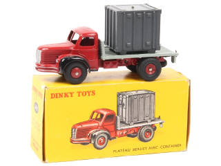 Lot 593 - DINKY TOYS (FRANCE) (1)
