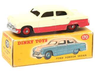 Lot 366 - DINKY TOYS (GB) (1)