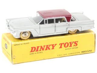 Lot 468 - DINKY TOYS (FRANCE) (1)