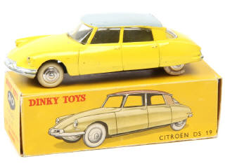 Lot 432 - DINKY TOYS (FRANCE) (1)