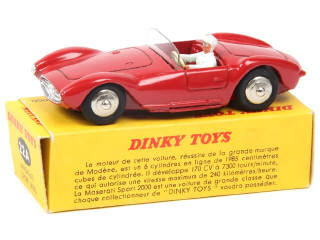 Lot 426 - DINKY TOYS (FRANCE) (1)