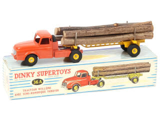 Lot 597 - DINKY TOYS (FRANCE) (1)