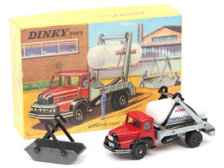 Lot 618 - DINKY TOYS (FRANCE) (1)