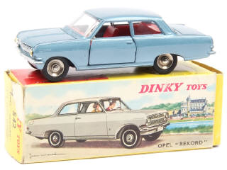 Lot 539 - DINKY TOYS (FRANCE) (1)
